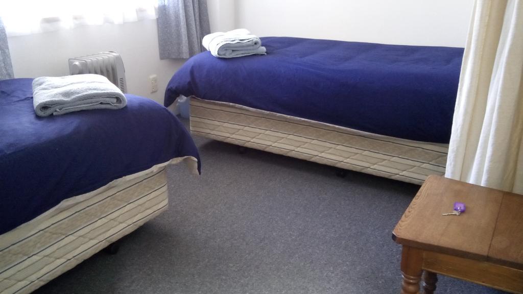 Cromwell Backpackers Pansiyon Oda fotoğraf