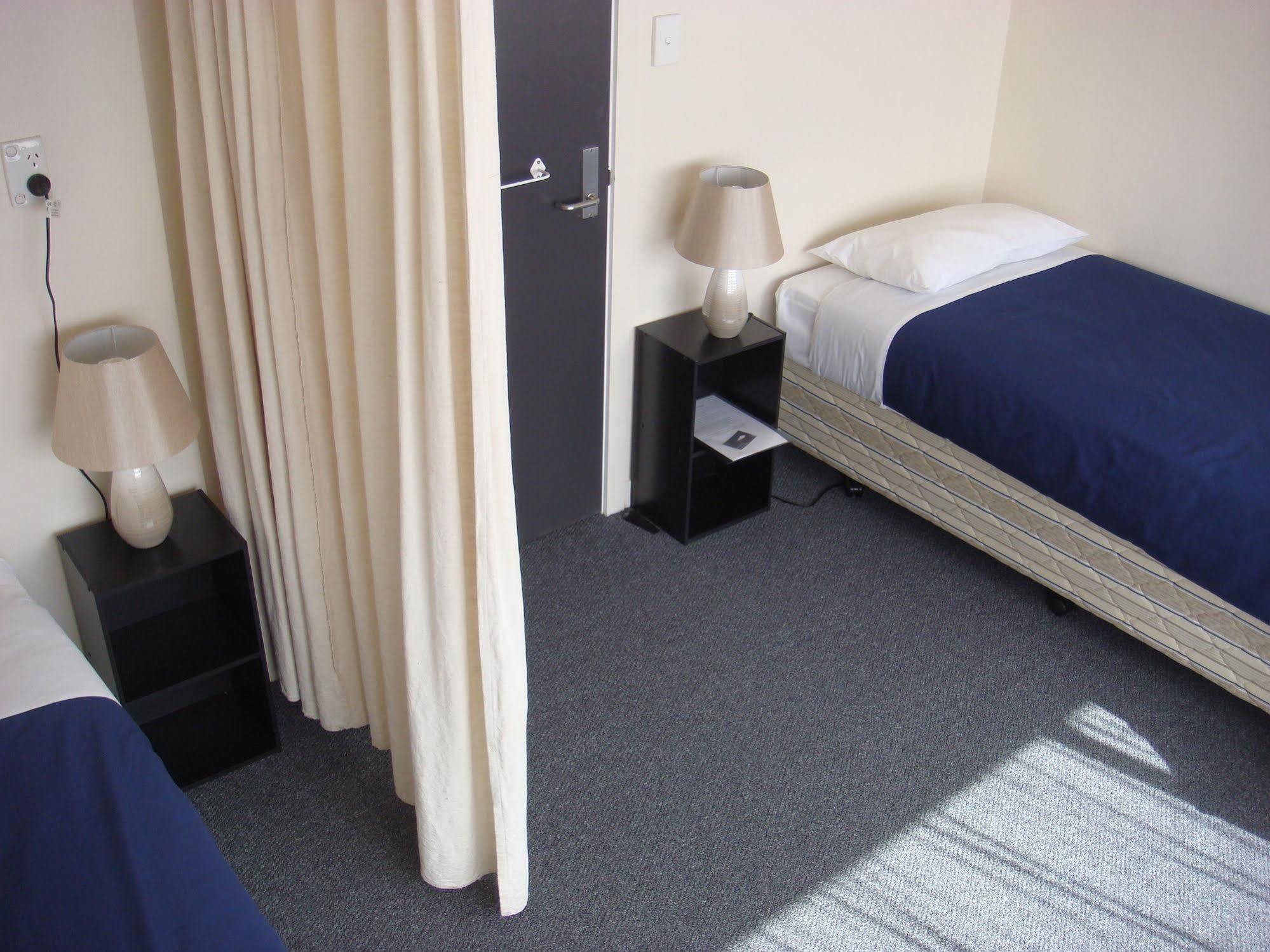 Cromwell Backpackers Pansiyon Dış mekan fotoğraf