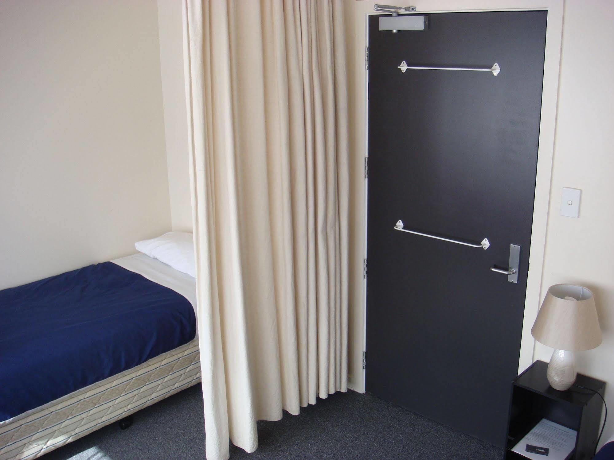 Cromwell Backpackers Pansiyon Dış mekan fotoğraf